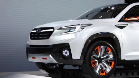 Электрический кроссовер от Subaru появится в 2021 году